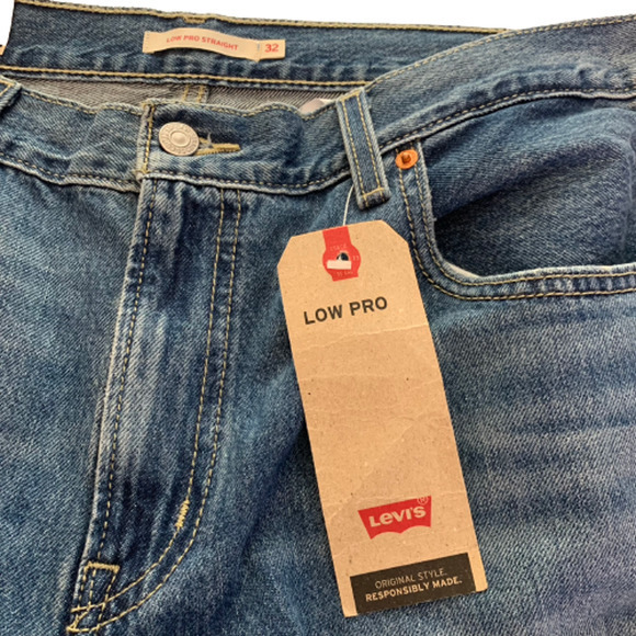 LEVI'S Distressed Denim Low Pro Straight Jeans - NWT - Picture 15 of 16